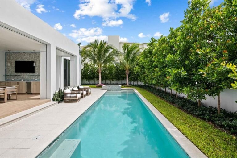 Backyard_ModernPool