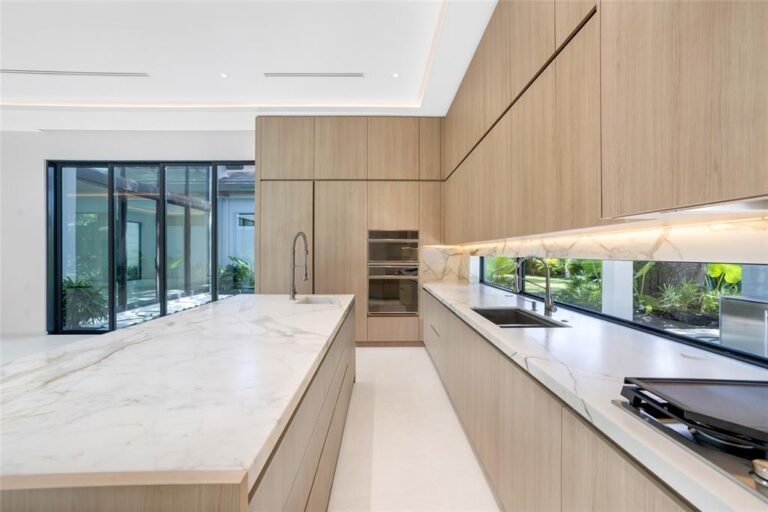 Kitchen_Brown3