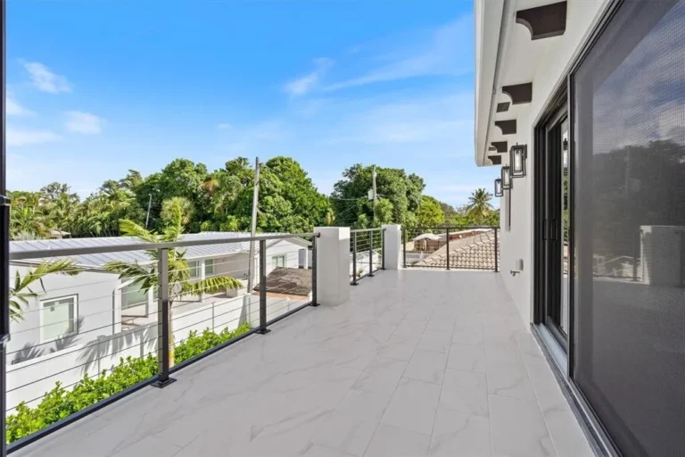 Pavers_Balcony1_16_11zon