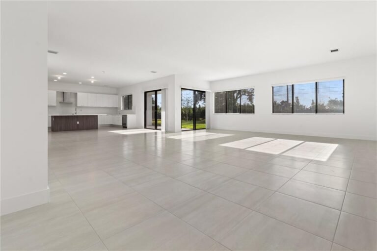 Flooring_TileGrey2