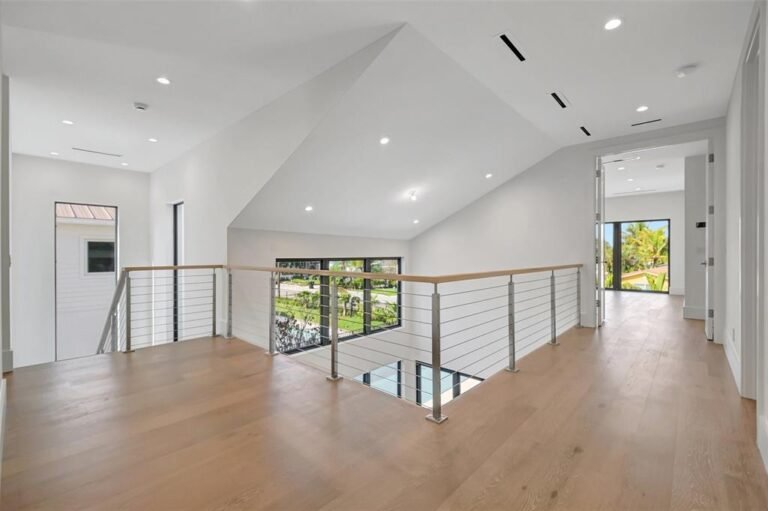 Flooring_WoodTile1